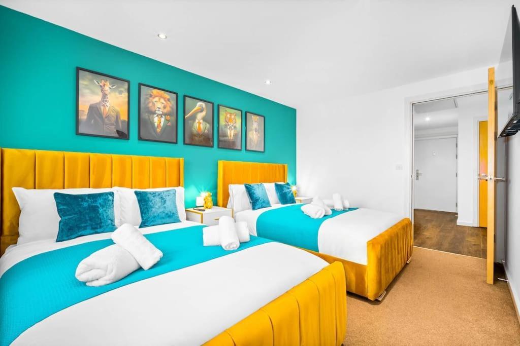 Top Floor City Centre Apartment - Sleeps 7 - 4 Beds - With Balcony And Parking - Smart Tv'S On Each Bedroom Wall - 5 Mins From Bullring, Selfridges, Moor Street Station - By Zena Stays Бирмингем Экстерьер фото