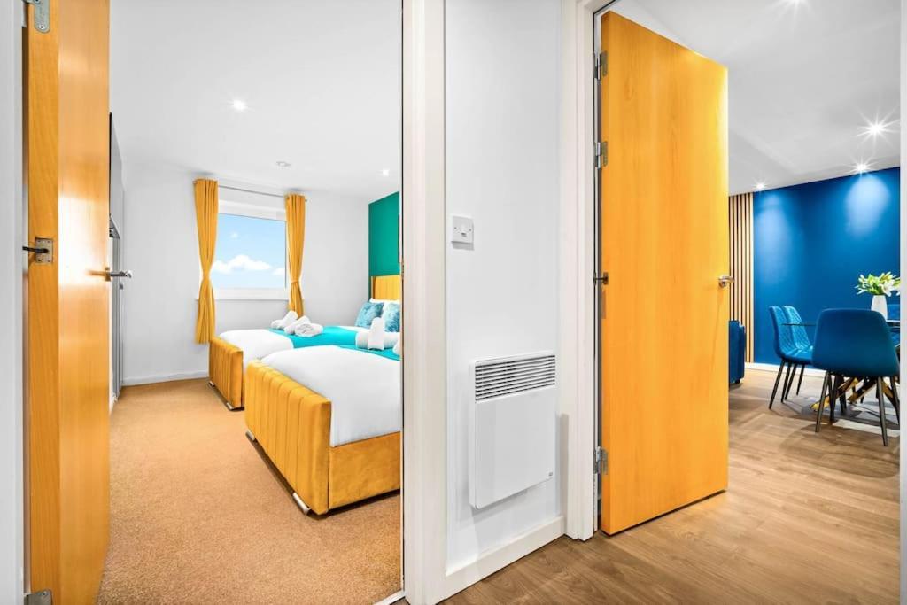 Top Floor City Centre Apartment - Sleeps 7 - 4 Beds - With Balcony And Parking - Smart Tv'S On Each Bedroom Wall - 5 Mins From Bullring, Selfridges, Moor Street Station - By Zena Stays Бирмингем Экстерьер фото