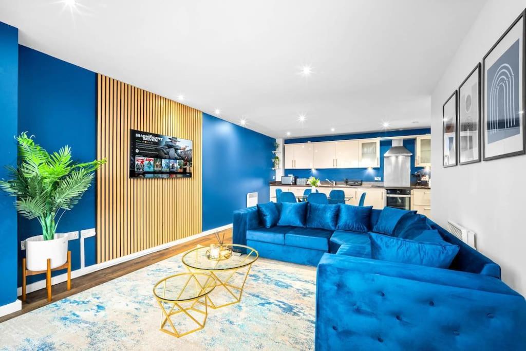 Top Floor City Centre Apartment - Sleeps 7 - 4 Beds - With Balcony And Parking - Smart Tv'S On Each Bedroom Wall - 5 Mins From Bullring, Selfridges, Moor Street Station - By Zena Stays Бирмингем Экстерьер фото