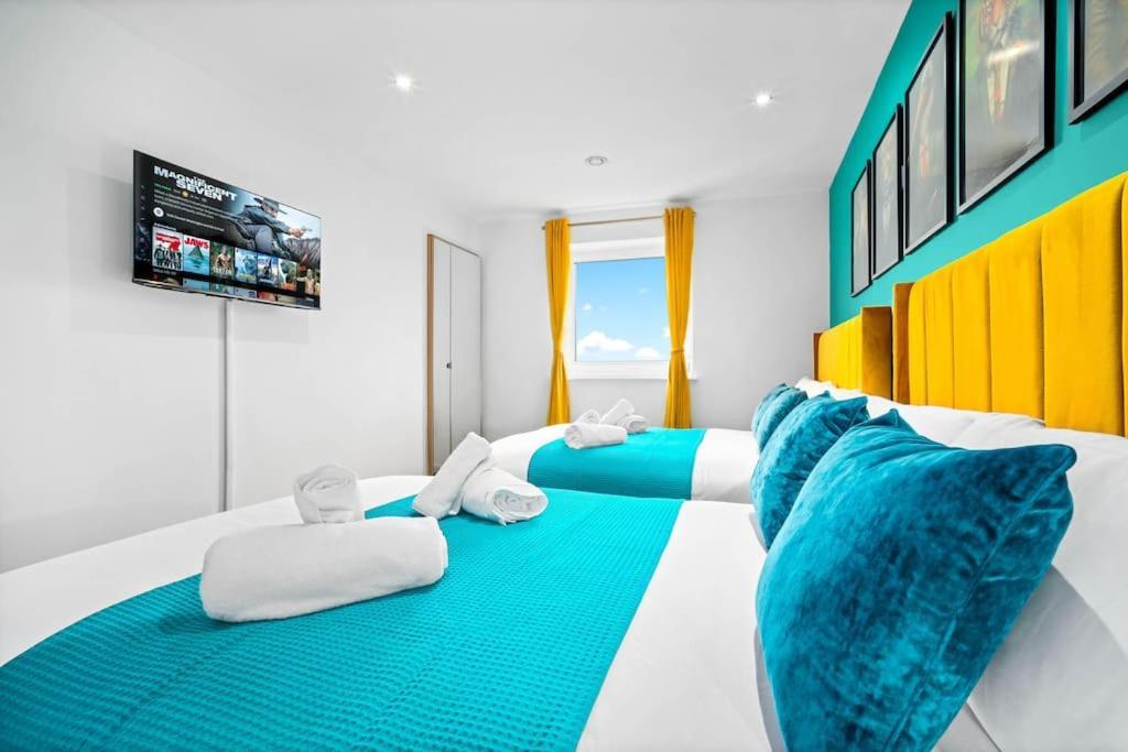 Top Floor City Centre Apartment - Sleeps 7 - 4 Beds - With Balcony And Parking - Smart Tv'S On Each Bedroom Wall - 5 Mins From Bullring, Selfridges, Moor Street Station - By Zena Stays Бирмингем Экстерьер фото